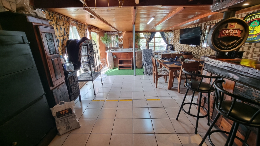 8 Bedroom Property for Sale in Die Bos Western Cape